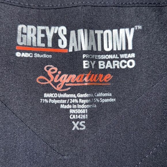 GREYS ANATOMY Signature 2 Welt Pocket V-Neck Scrub Top-XS NWT - Picture 7 of 10